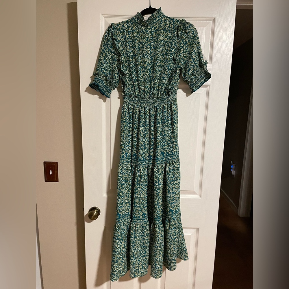Max Studio Maxi dress Green Floral - Picture 2 of 3